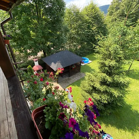 Guest house Zorianyy Mykulychyn