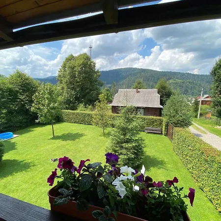Guest house Zorianyy Mykulychyn