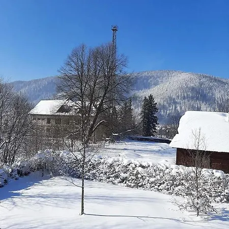 Guest house Zorianyy Mykulychyn